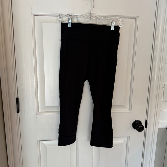 Lululemon In Movement Crop *Everlux 19" Black 45485 - Picture 5 of 14